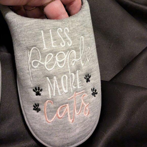 LESS PEOPLE MORE CATS slippers size medium (6.5-7.5) - Picture 3 of 8